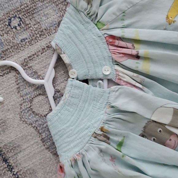 Lil Cactus Girls Smocked Farm Dress Cows, Pigs, Chickens Sz4T - Picture 5 of 7